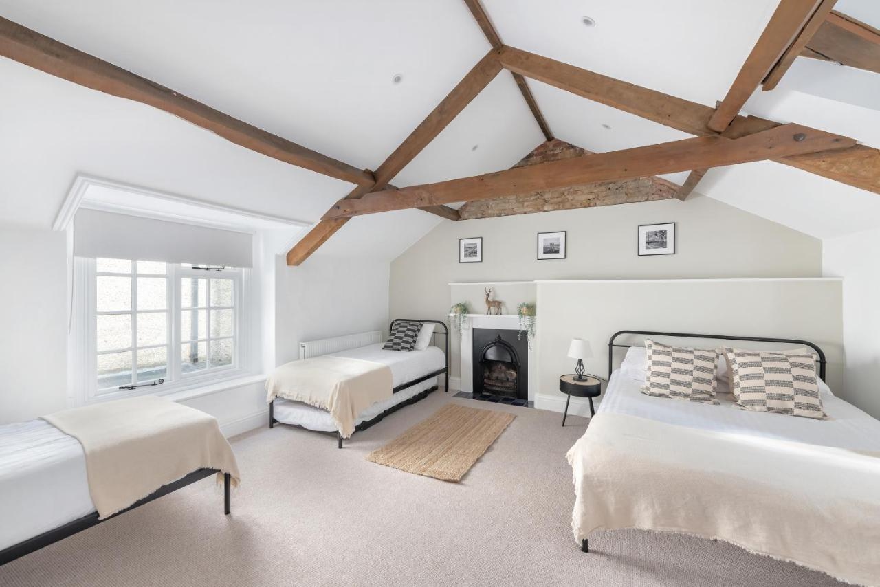 Cotswold Manor House - Country House Retreat With Hot Tub, Ideal For Large Groups Petty France Exterior photo